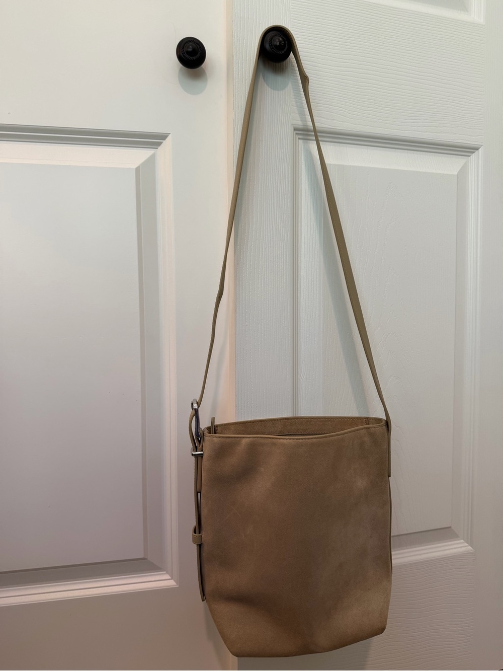 NWT Quince Italian Suede Bucket Bag - Sand